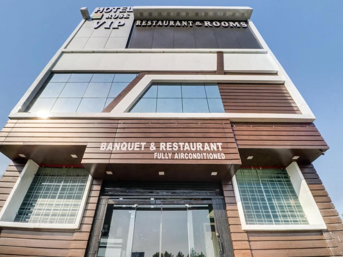 Oyo Flagship 83121 Hotel Rose Vip ساهارانبور المظهر الخارجي الصورة