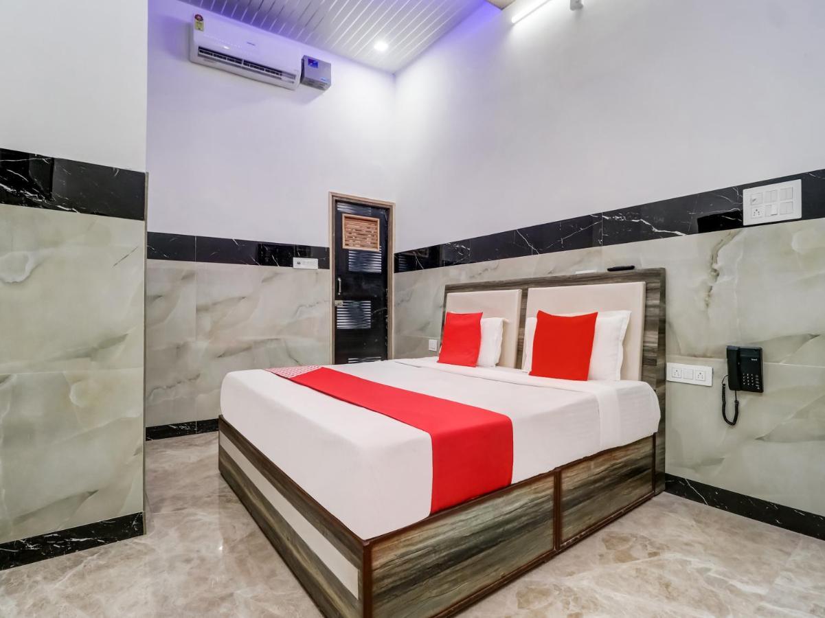 Oyo Flagship 83121 Hotel Rose Vip ساهارانبور المظهر الخارجي الصورة